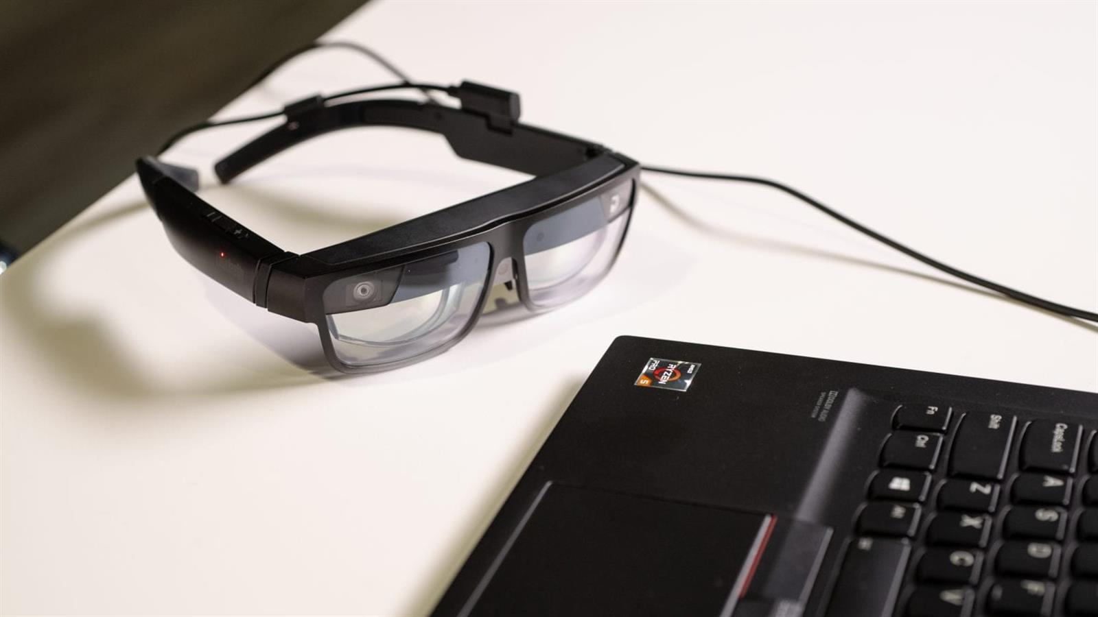 Lenovo即將推出新款AR眼鏡 最多同時顯示5個虛擬屏幕