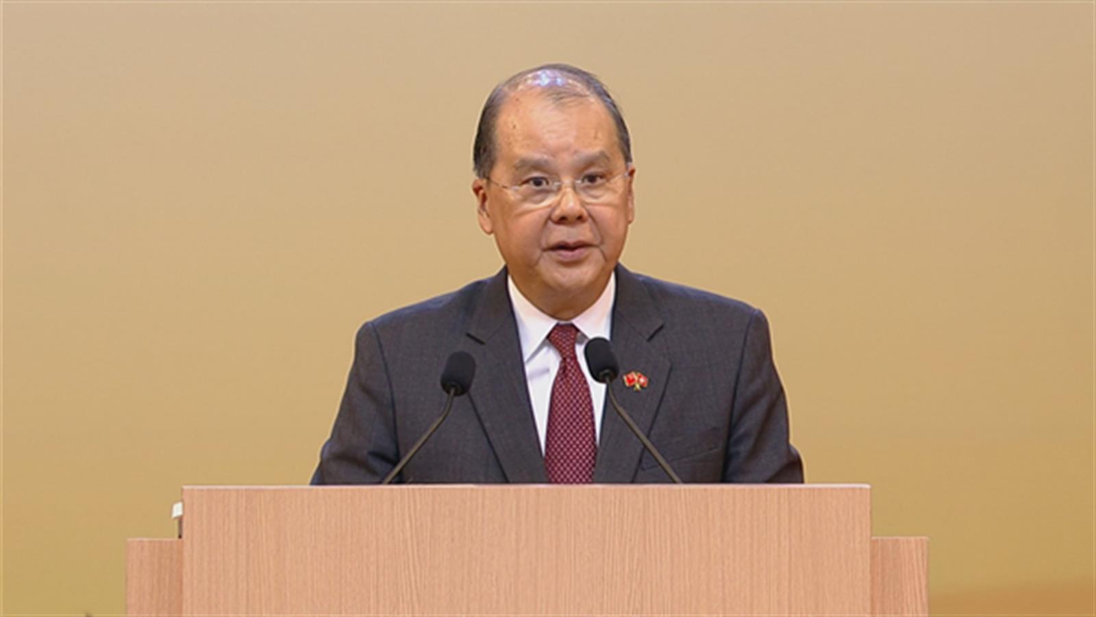 張建宗歡迎商界提供誘因鼓勵市民接種疫苗 籲市民別再觀望
